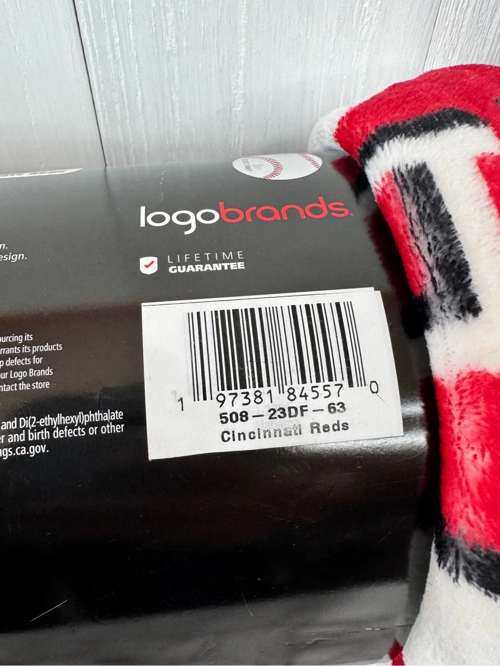 Cincinnati Reds MLB 50'' x 60'' Native Raschel Plush Throw Blanket